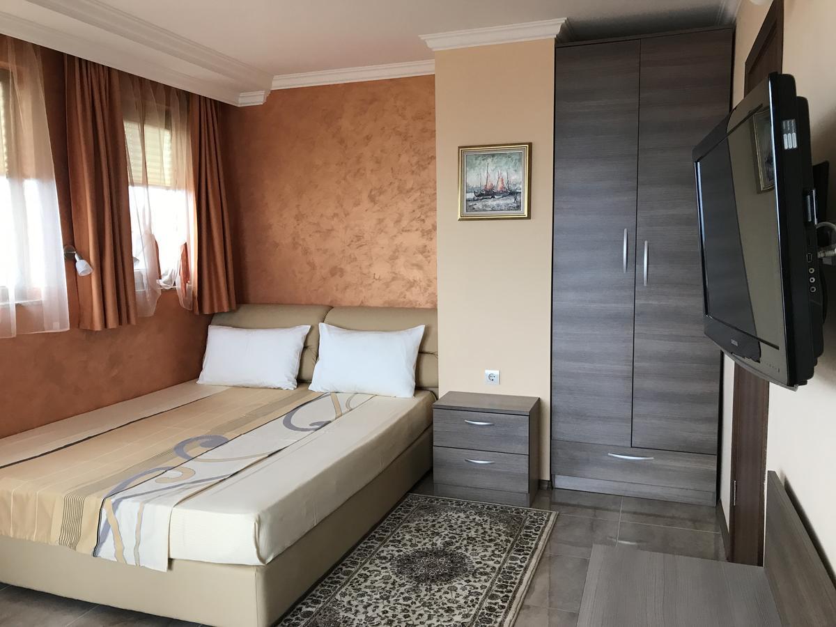 Family Hotel Radiana Sozopol Exterior foto